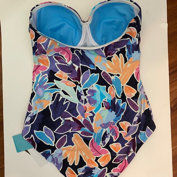 Sunseeker Australia One Piece - Picture 3 of 5